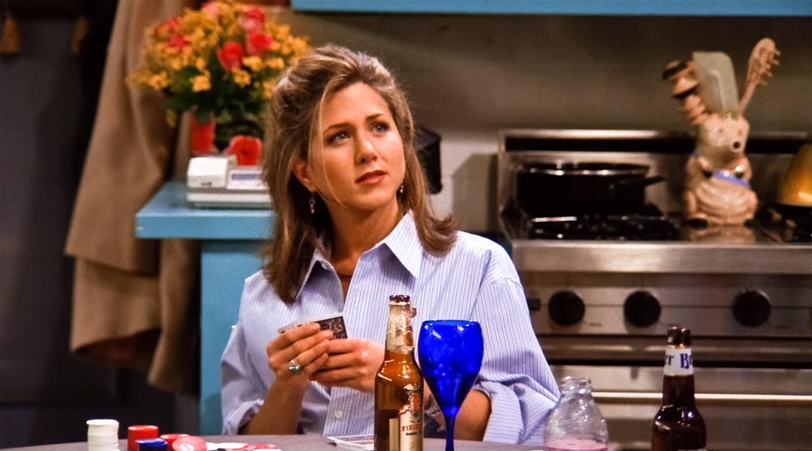 Jennifer Aniston prisega na ta glavnik za 65 evrov – vendar mi smo našli podobnega, ki stane samo 9 evrov (foto: Profimedia)