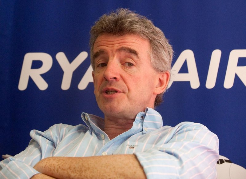 Obdobja letalskih vozovnic za 10 evrov je konec, prav Ryanairov šef Michael O'Leary.