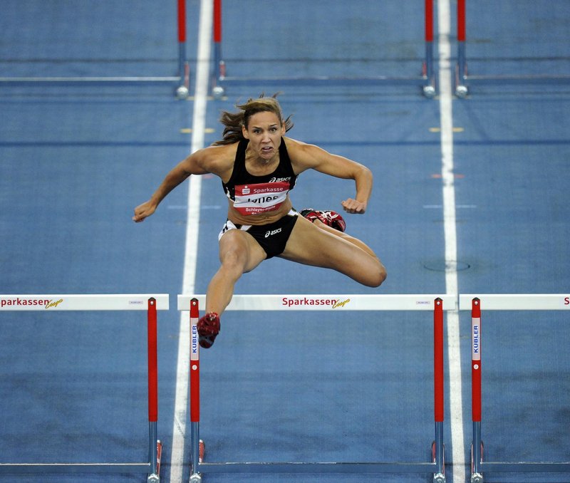 Lolo Jones, ameriška športnica, ki je na olimpijskih igrah v Londonu za las zgrešila bronasto medaljo v teku na sto metrov z ovirami.