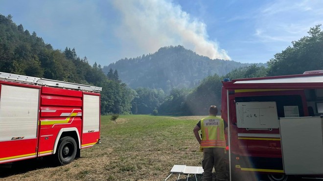 Požar v Ljubljani pod nadzorom: zakaj gasilci še ostajajo na terenu? (foto: Facebook/Gasilska brigada Ljubljana)