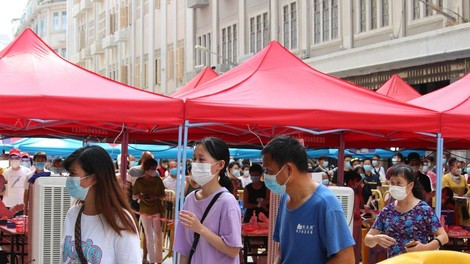 Kitajska z bizarnimi ukrepi zoper koronavirus buri duhove