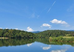 Na tem slovenskem jezeru se obetajo številne NOVOSTI!