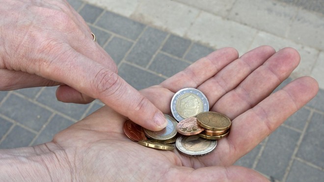 Povprečna plača v Sloveniji znova NIŽJA. Kako to pojasnjujejo pristojni? (foto: Profimedia)