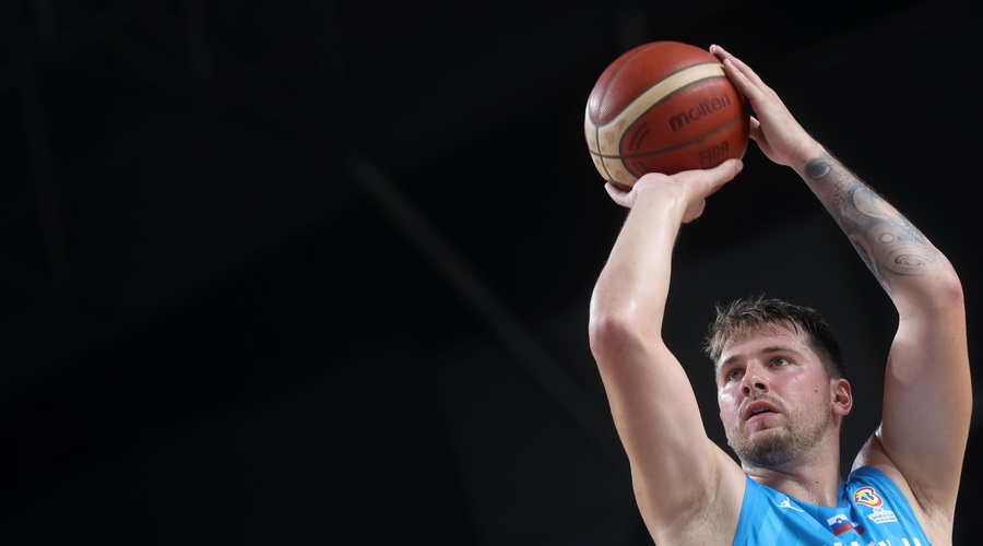 VIDEO: Spektakularen koš Dončića, s katerim je zaprl usta dvomljivcem (foto: Bobo)
