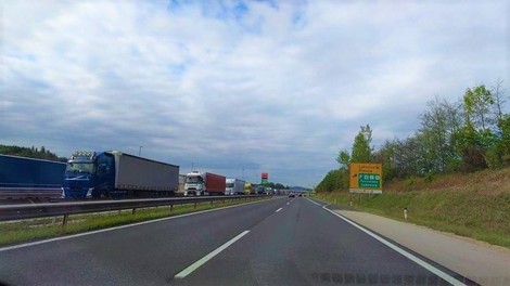 Štajerska avtocesta znova odprta, a večkilometrski zastoji ostajajo: kje je najhuje?