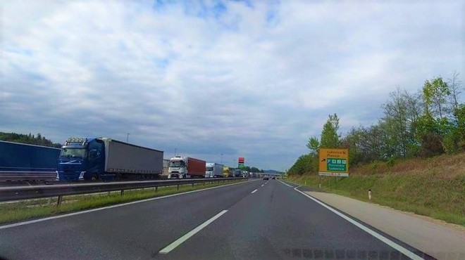 Štajerska avtocesta znova odprta, a večkilometrski zastoji ostajajo: kje je najhuje? (foto: -)