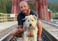 Nezaslišano: slovenskega popotnika Oliverja Tiča so na poti domov ogoljufali