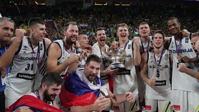 Začenja se košarkarski spektakel: vse oči uprte v Slovenijo, ki brani naslov prvakov! (foto: Profimedia)
