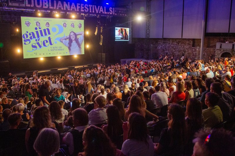 Spomini in prijateljstvo: režiser Peter Bratuša o pokojnem Vinciju, ljubljanskih Križankah in brezčasnih filmskih klasikah