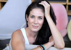 FOTO: Slovenska radijska voditeljica hčerko že drugič pospremila v prvi razred