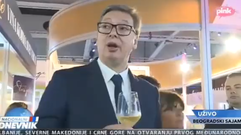 Srbski predsednik Vučić po več kot sto kozarcih vina: "To zame ni nič, v soboto pridem spet"