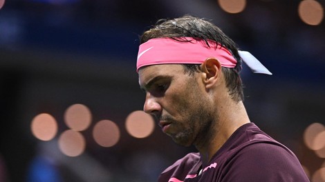 Rafael Nadal s HUDO poškodbo med pomembno tekmo: "To se mi z loparjem še ni zgodilo ..."