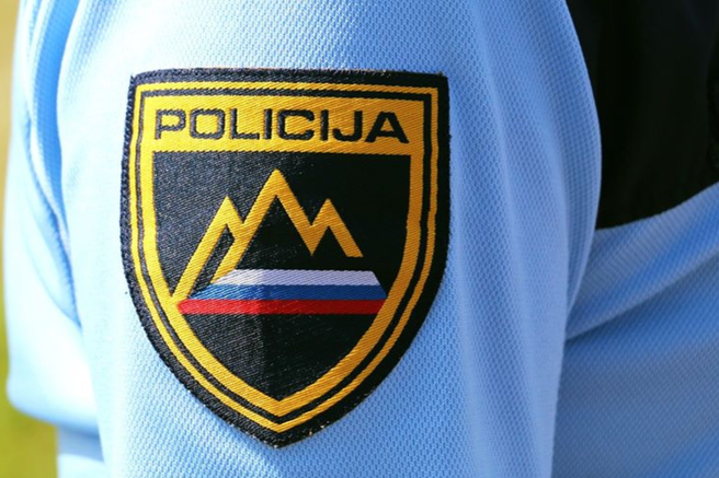 Mariborska policija tava v temi in prosi za pomoč: v soboto zvečer so dobili klic, da se je na Pobreški cesti ...
