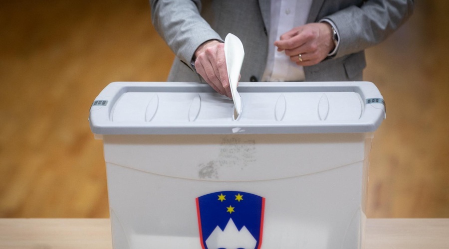 Slab mesec pred predsedniškimi volitvami smo poiskali NAUKE parlamentarnih volitev: česa smo se Slovenci naučili? (foto: Profimedia)