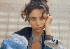 FOTO: Inja Zalta spet šokirala. Tokrat je v javnosti nosila le spodnjice