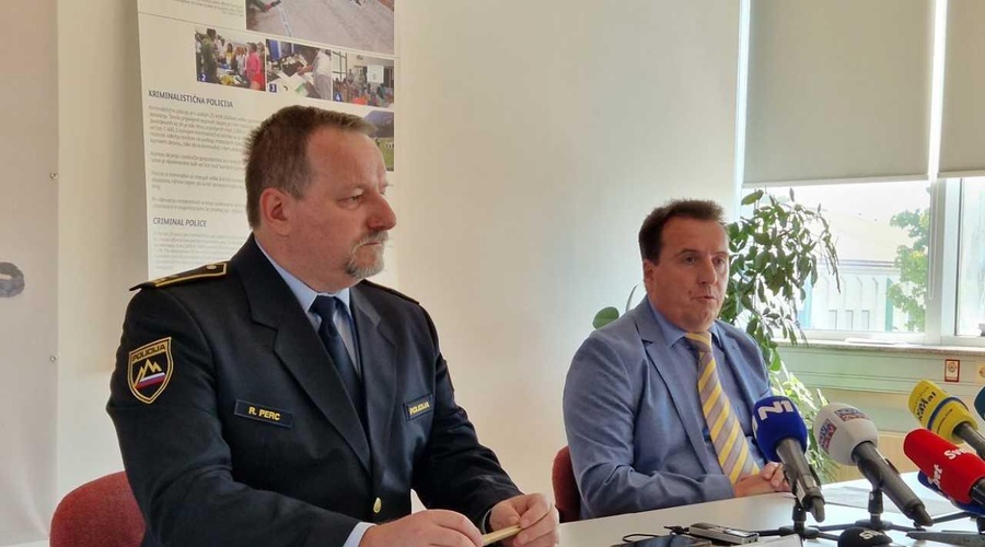 Novomeška policija razkrila podrobnosti o ozadju umora v Žabjaku: "Streljal je iz avtomatske puške" (foto: PU Novo Mesto)