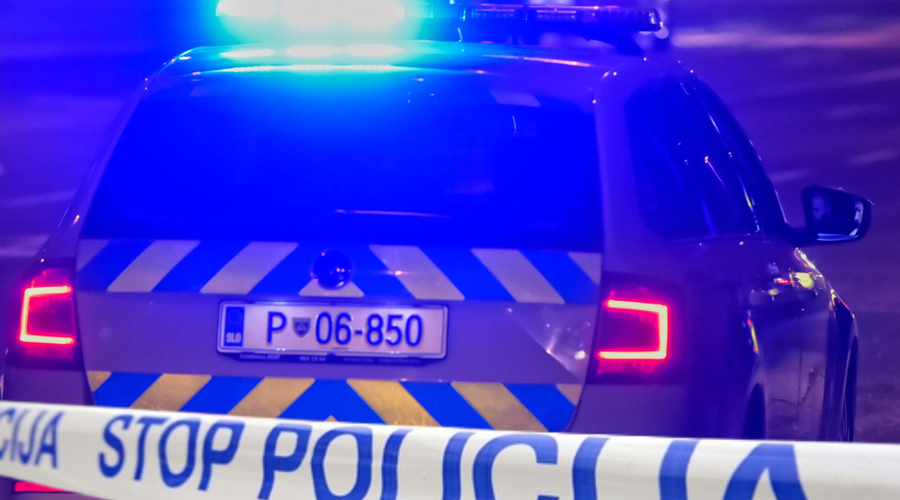 Policija preiskuje grozljiv umor ženske na Goričkem: ubil naj bi jo vpričo otrok (foto: Bobo/Profimedia/fotomontaža)