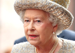 Kraljica Elizabeta II. je bila pred smrtjo v skrbeh. Kaj jo je pestilo?