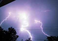 Je treba med nevihto izklopiti električne naprave? TO pravijo strokovnjaki