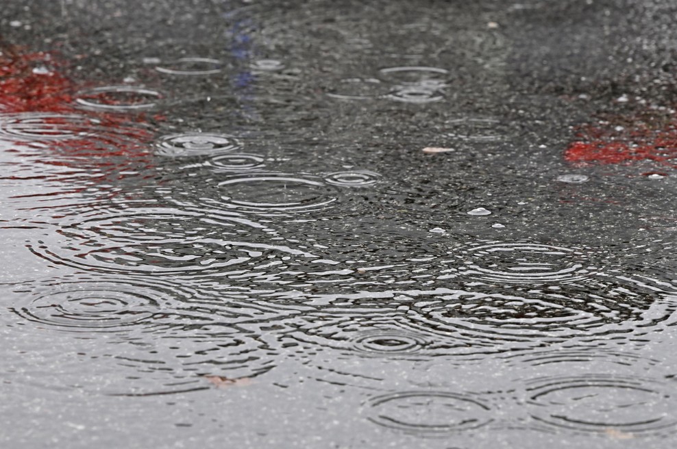 Vremenoslovci opozarjajo: v četrtek grozijo hudourniške poplave! (foto: Bobo)