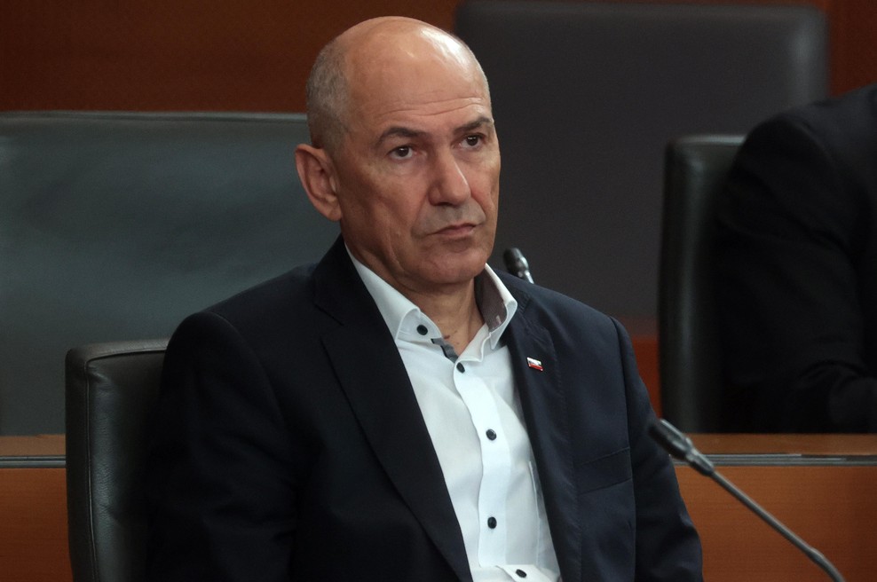 Janez Janša brez dlake na jeziku: "Čas je, da vlada zaščiti Slovenijo" (foto: Bobo)