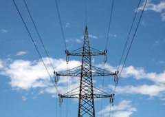 Na vzhodu Slovenije brez elektrike ostalo več kot 1600 odjemalcev