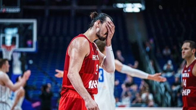 Bizarno! Košarkarski svet se čudi redko videnemu dogodku: so na delu višje sile!? (foto: FIBA)
