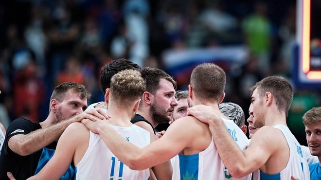 Panika: Luka Dončić si je zvil gleženj (foto: FIBA)