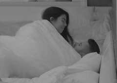 Po Denise Dame še ena slovenska resničnostna zvezdnica poskrbela za vroč prizor v Zadrugi