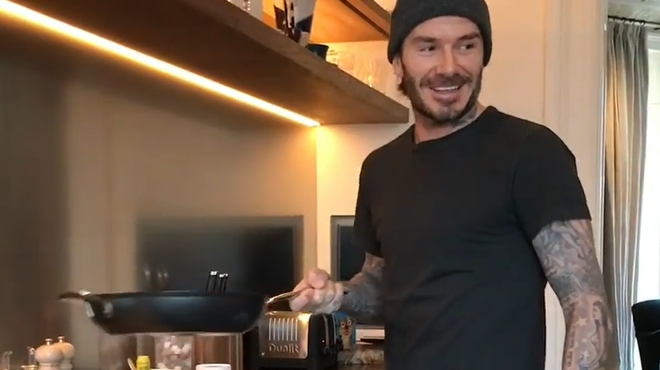 To je razlog, da so moški, ki kuhajo in pospravljajo, bolj privlačni (foto: Instagram/David Beckham)