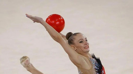 To je ženska, ki je Sloveniji prislužila prvo medaljo na svetovnem prvenstvu v ritmični gimnastiki