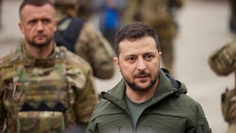 Z avtomobilom v Zelenskega: pregledati ga je moral zdravnik