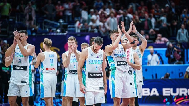 Po porazu nov začetek: legenda se poslavlja, vprašljiva usoda selektorja (foto: FIBA)
