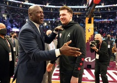 Saj ni res, pa je: osupljivih 10 milijonov za dres košarkarskega zvezdnika!