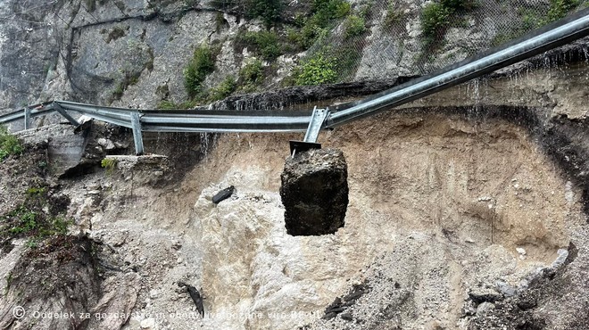 Strašne FOTOGRAFIJE: hudourniki na Kobariškem in Bovškem rušijo ceste (foto: Facebook/Varstvo pred hudourniki, erozijo in plazovi)