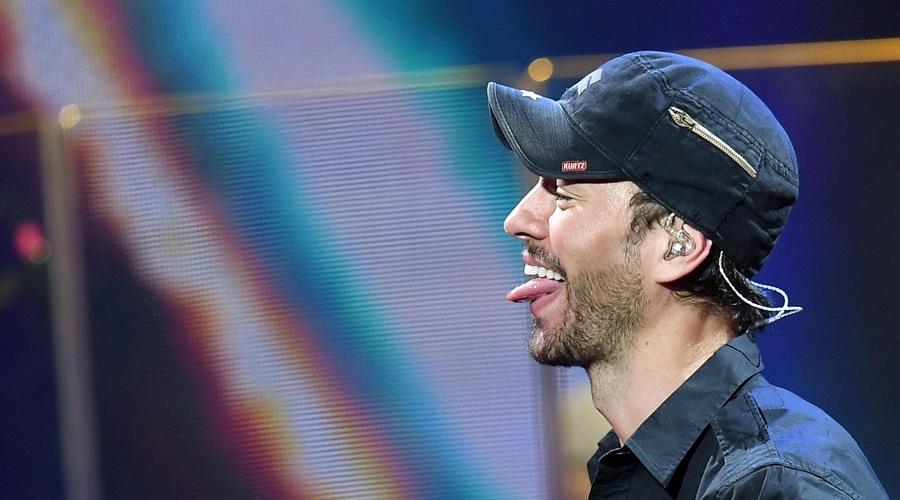 (VIDEO) Enrique Iglesias s strastno zahvalo oboževalki, ki bi si je zagotovo zaželela še katera druga (foto: Profimedia)