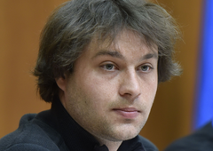 Levica miri strasti v stranki: v bitko za predsednika pošiljajo Miho Kordiša