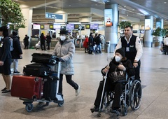 Obupani Rusi po napovedi mobilizacije bežijo iz države, a do letalskih vozovnic prišli le redki (poiskali smo najcenejšo)
