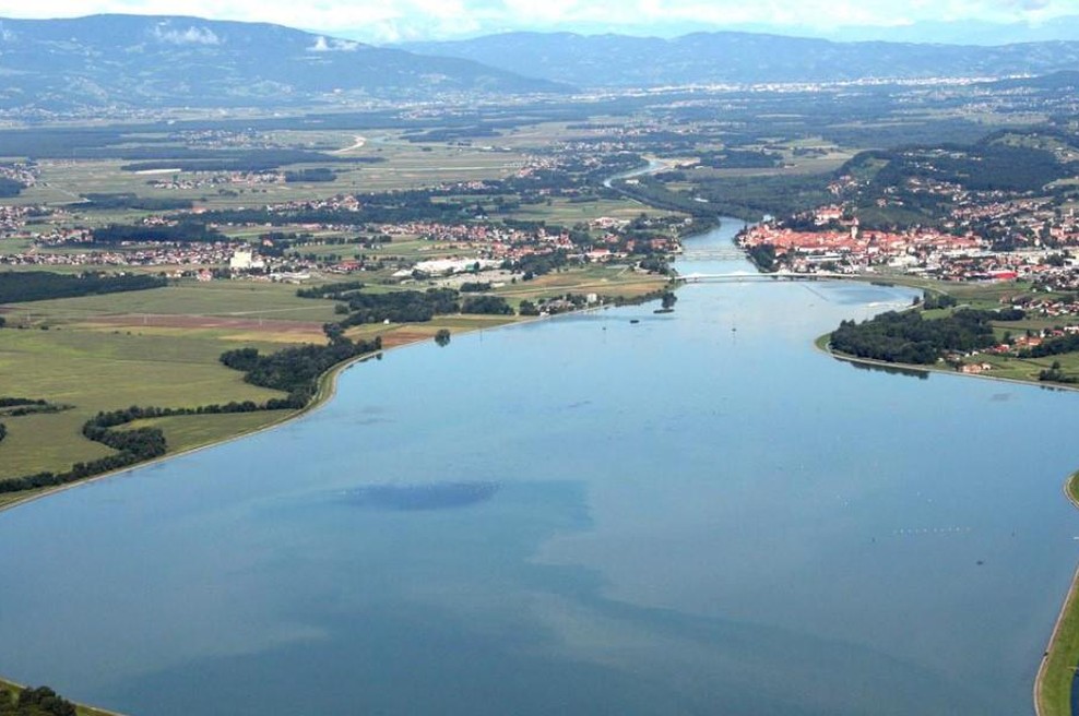 Gladina slovenskega jezera bo nenadoma upadla (poznamo razlog) (foto: Facebook/Ptujsko jezero)