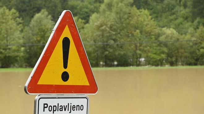 Obilne padavine po Sloveniji povzročajo težave. Kje se borijo s poplavami? (foto: Bobo)