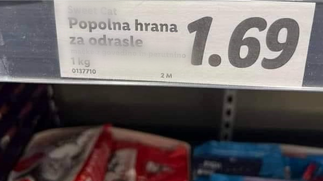Bizarno: v trgovini prodajajo "popolno hrano za odrasle" (foto: Facebook/Uros Majerle/fotomontaža)