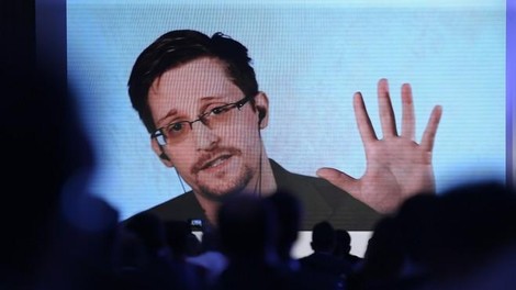Edward Snowden je postal ruski državljan: bo zdaj vpoklican v vojsko?