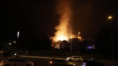 Pod Jelenovim klancem v Kranju je izbruhnil večji požar v Majdičevem mlinu.