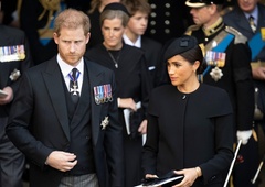 Nov udarec za Harryja in Meghan: ali lahko padeta še nižje?