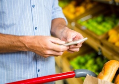 Po pritožbah trgovcev nad spletnim primerjalnikom cen: ministrica zahtevala spremembe