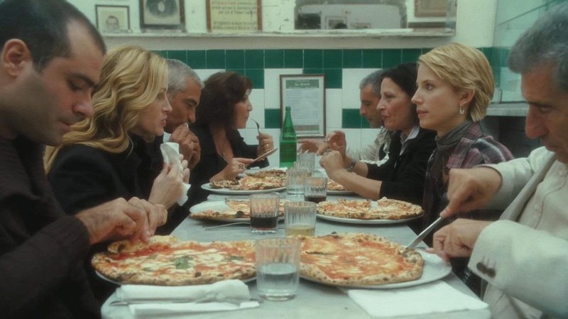 Če ste gledali film "Jej, moli, ljubi", se boste gotovo spomnili prizora iz neapeljske picerije L'Antica Pizzeria Da Michele.