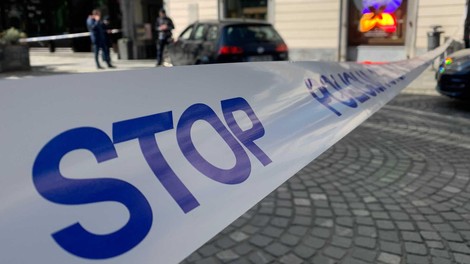 Vsem na očeh je v Ljubljani vstopil v banko in jo oropal – ste ga videli?