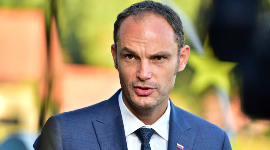 Drama v državnem zboru? Anže Logar osupnil s svojo nepričakovano potezo (foto: Profimedia)