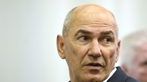 Janševa vlada v času epidemije zaposlenim izplačala skoraj 110 milijonov evrov, toda ... Revizija razkrila številne napake