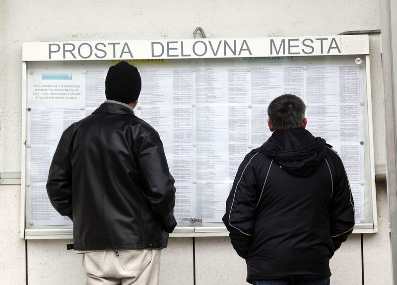 Za tujce bodo po zagotovilih vlade postopki hitrejši in enostavnejši.